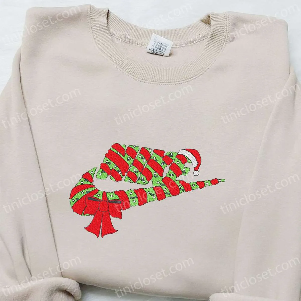 Christmas Wreath x Nike Embroidered Sweatshirt, Nike Inspired Embroidered Shirt, Best Christmas Gift Ideas