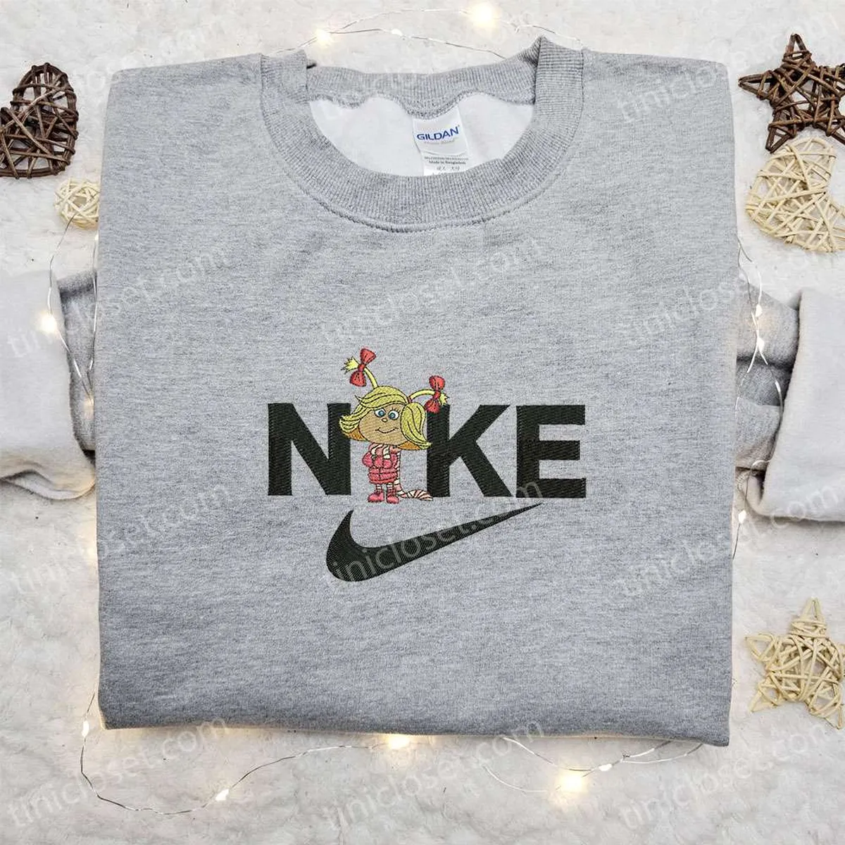 Cindy Lou Who x Nike Embroidered Shirt, Nike Inspired Embroidered Shirt, Best Christmas Gift Ideas