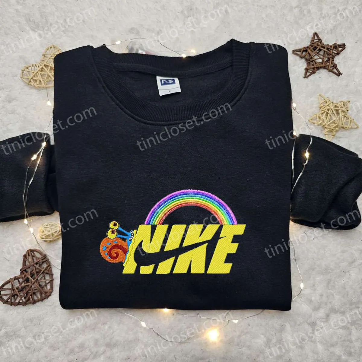 Gary x Nike Cartoon Embroidered Sweatshirt, SpongeBob SquarePants Embroidered Shirt, Best Birthday Gift Ideas for Family