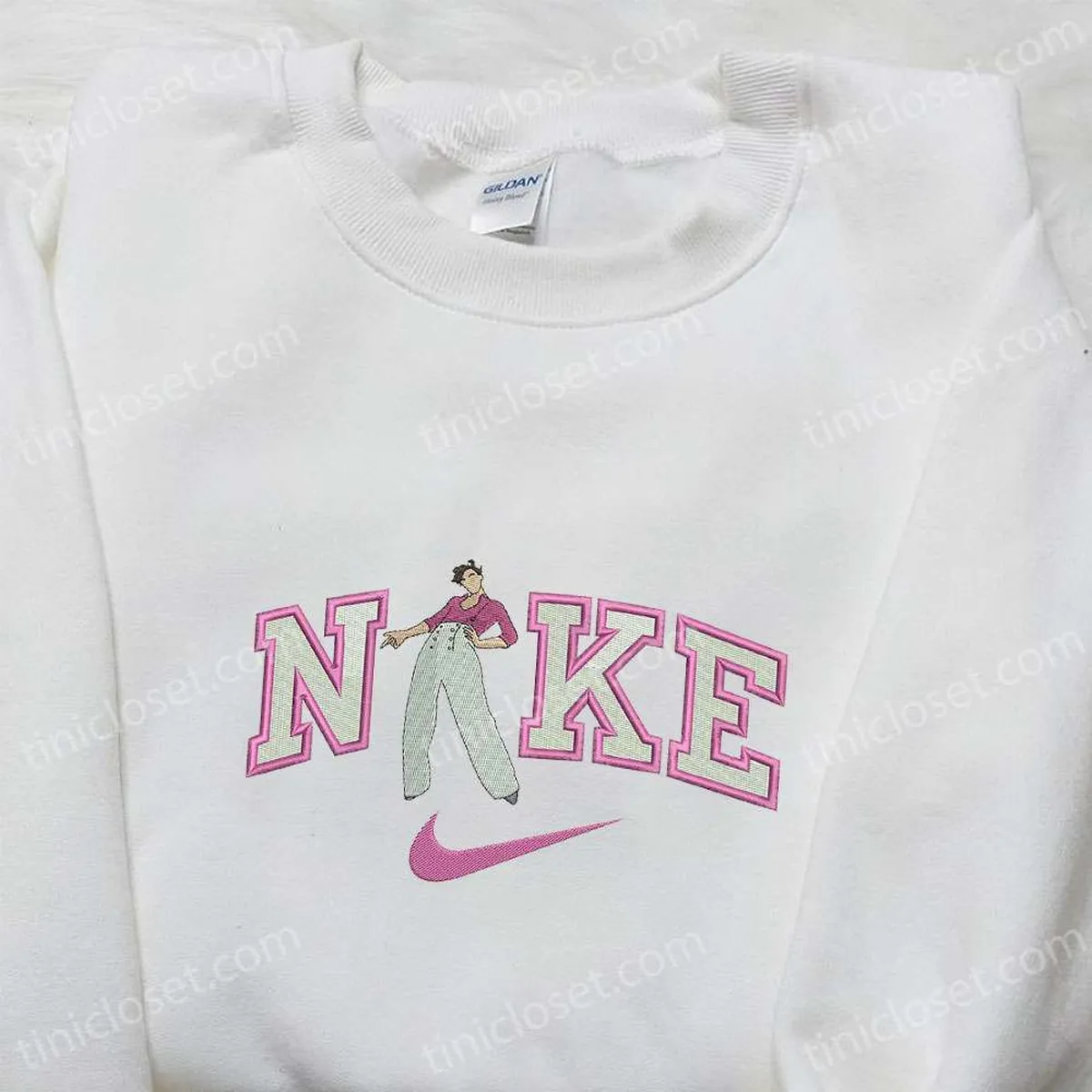 Harry Style x Nike Celebrity Embroidered Tshirt, Nike Inspired Embroidered Shirt, Best Gift for Family