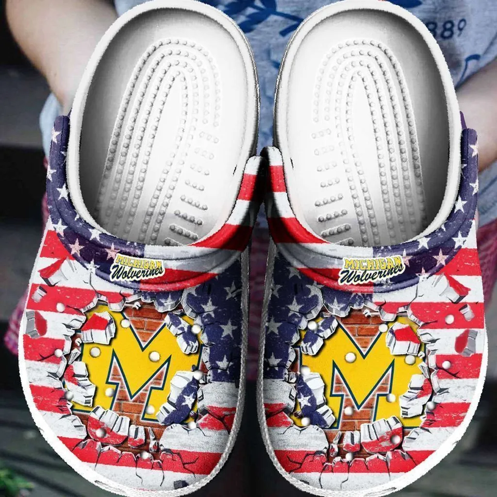 Michigan Wolverines Crocs Clog