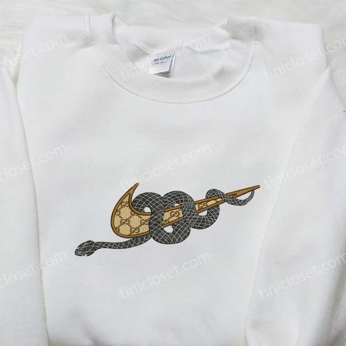 Nike Snake x Gucci Embroidered Shirt, Nike Inspired Embroidered Shirt, Animal Embroidered Shirt