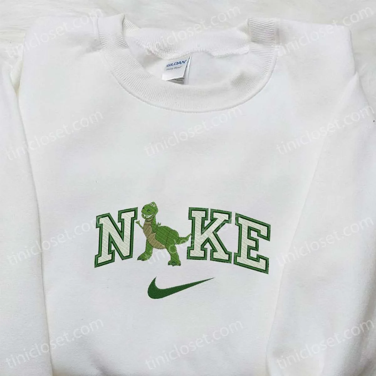 Nike x Dino Green Embroidered Sweatshirt, Custom Nike Embroidered Hoodie, Cute Embroidered T-shirt