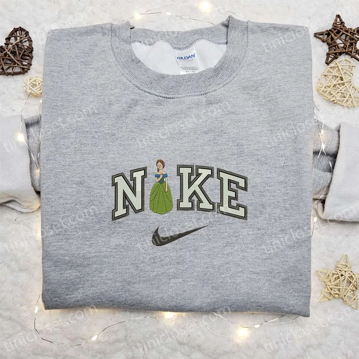 Nike x Girl Statue Embroidered Sweatshirt, Custom Embroidered Shirt, Nike Inspired Embroidered T-shirt