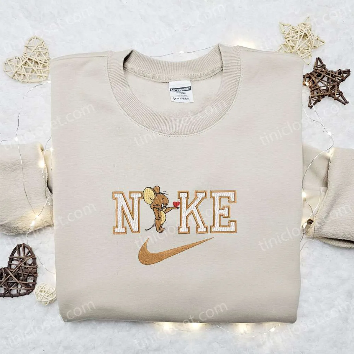 Nike x Jerry Heart Cartoon Embroidered Sweatshirt, Warner Bros Characters Embroidered Shirt, Best Valentine? Day Gift Ideas for Family