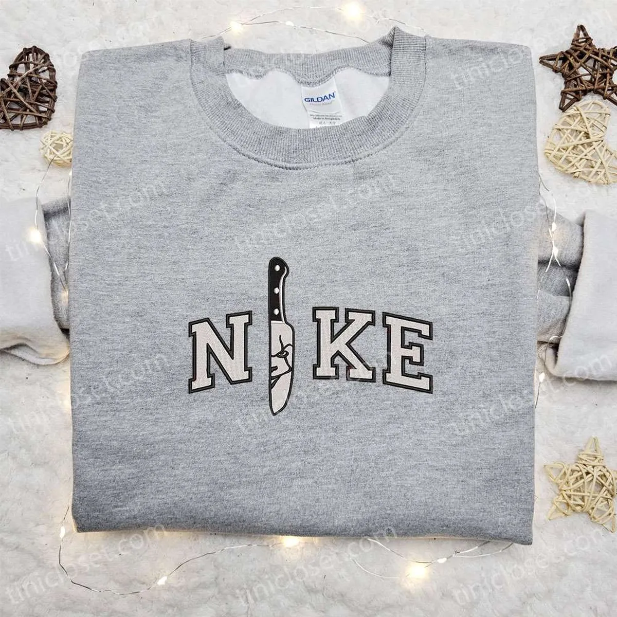 Nike x Pennywise Knife Embroidered Shirt, Halloween Movie Embroidered Shirt, Nike Inspired Embroidered T-shirt Nike x Pennywise Knife Embroidered Shirt, Halloween Movie Embroidered Shirt, Nike Inspired Embroidered T-shirt