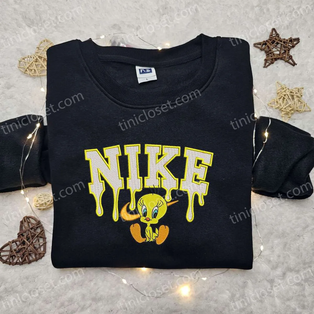 Nike x Tweety Disney Embroidered Sweatshirt, Disney Characters Embroidered T-shirt, Best Gift Ideas for Family